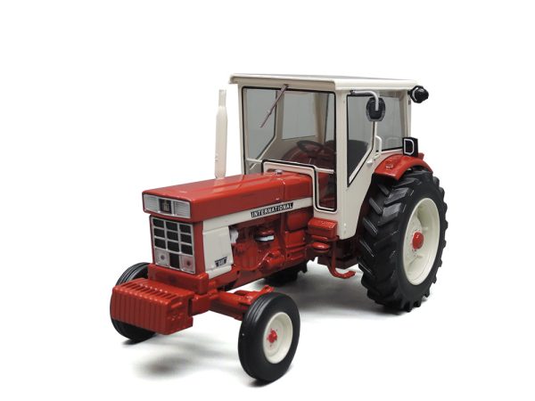 Tracteur IH 946