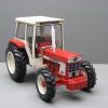 Tracteur IH 844