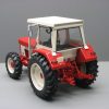 Tracteur IH 844