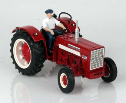 INTERNATIONAL HARVESTER 624 AVEC CHAUFFEUR