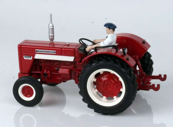 INTERNATIONAL HARVESTER 624 AVEC CHAUFFEUR – Image 3